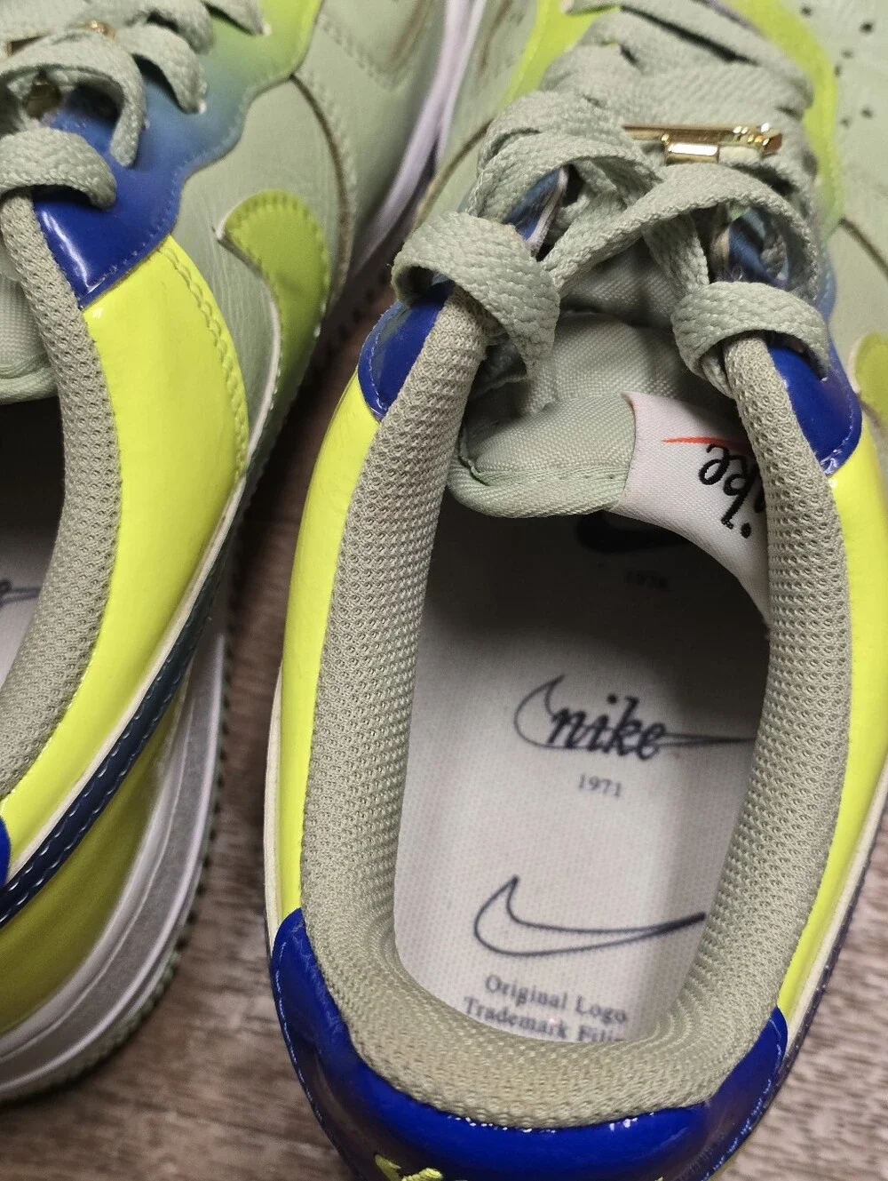 Nike pre owned